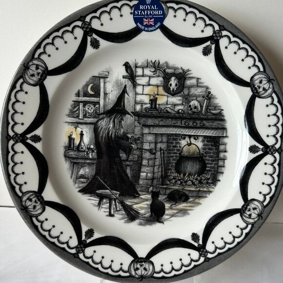 NWT Royal Stafford Halloween Haunted House Witches Brew 11” Dinner Plate - Picture 4 of 4